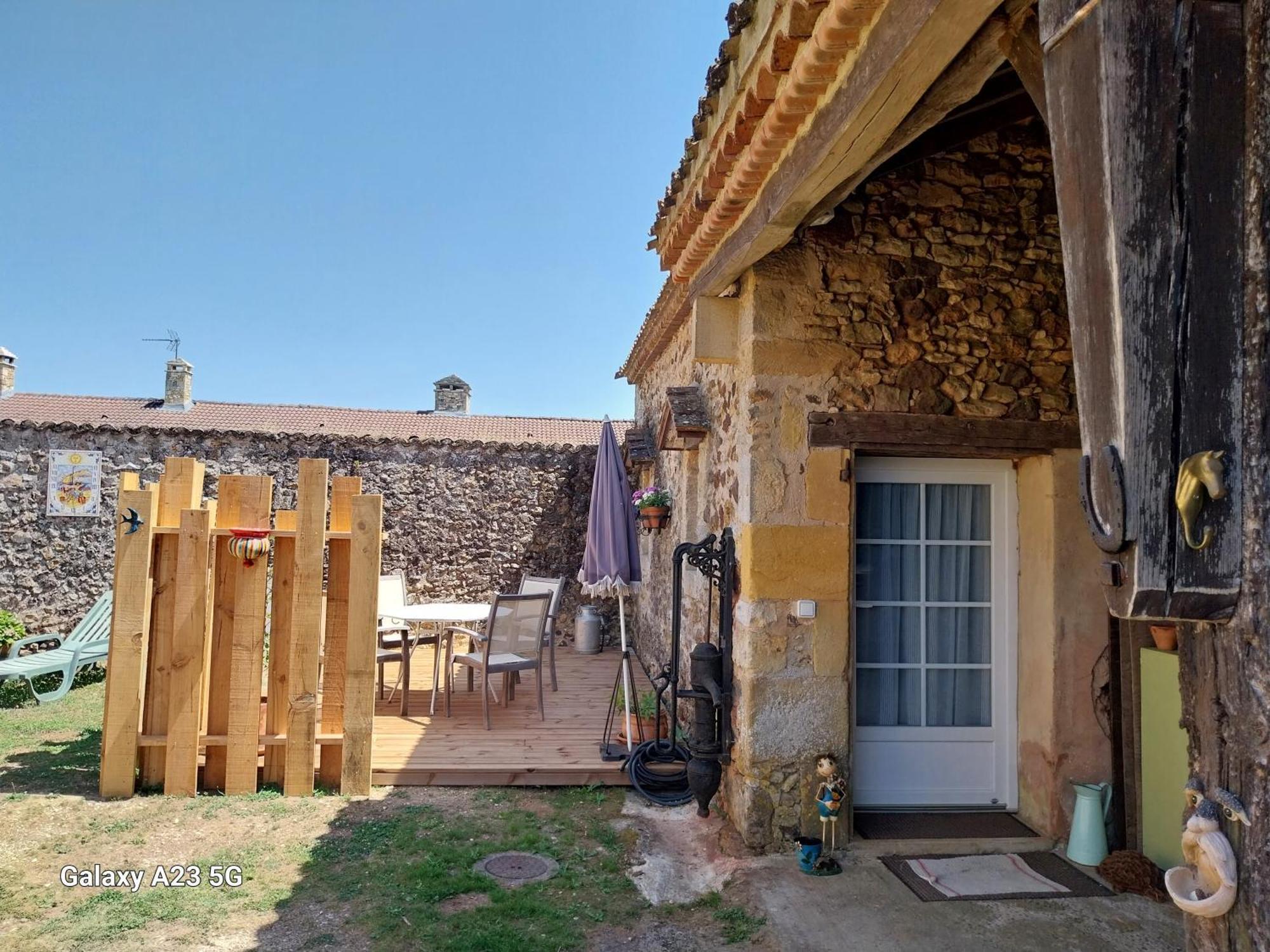 Le Petit Chapitre Apartment Belves Exterior photo
